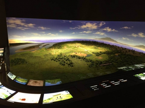 พิพิธภัณฑ์ประวัติศาสตร์ของซากปรักหักพังของป้อมอาคิตะประตูทิศตะวันออกด้านนอกของซากปราสาทอาคิตะ